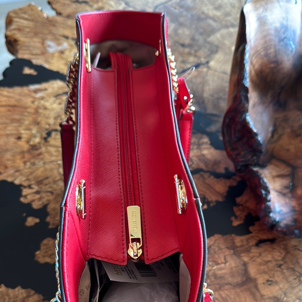 NWT Michael Kors Jet Set Travel Bright Red Shoulder Tote with Gold Chain Straps - Picture 6 of 8